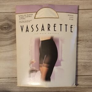Vassarette Longline Shaper Pantyhose Ivory 140- 175 Lbs. Medium